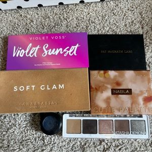 Eyeshadow palettes